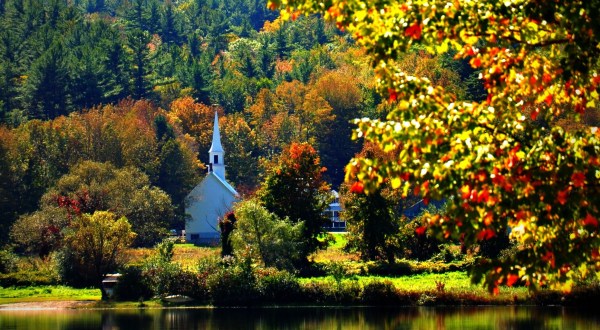 The Little-Known Church Hiding In New Hampshire That Is An Absolute Work Of Art