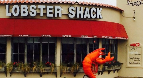 This Amazing Seafood Shack On The New York Coast Is Absolutely Mouthwatering