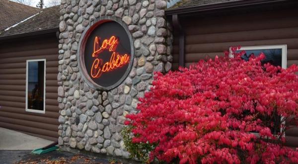 The Charming Cabin Restaurant In Michigan That Feels Just Like Home