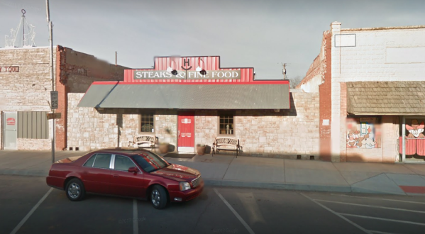 The Underrated Restaurant In Oklahoma That Serves Steaks To Die For