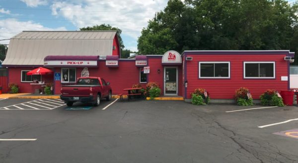 The Unassuming Restaurant In Maine That Serves The Best Seafood You’ll Ever Taste