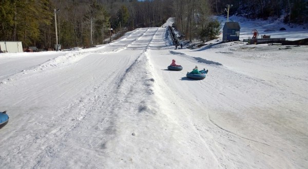 This Epic Snow Tubing Hill In New Hampshire Will Give You The Winter Thrill Of A Lifetime
