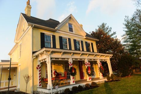 America's Oldest Candy Cane Maker Can Be Found Just Outside Of Cincinnati And You'll Want To Visit