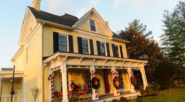 America’s Oldest Candy Cane Maker Can Be Found Just Outside Of Cincinnati And You’ll Want To Visit