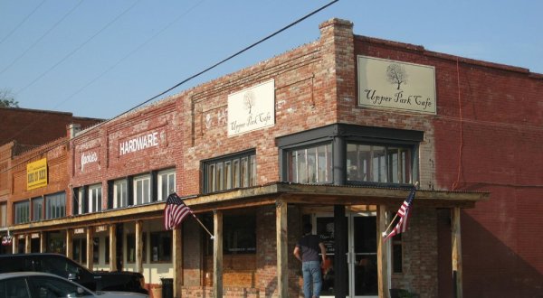 The One Small Town Near Dallas – Fort Worth That’s So Perfectly Southern