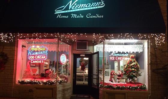 You’ll Love A Visit To This Amazing Wisconsin Store Where Candy Canes Are Made