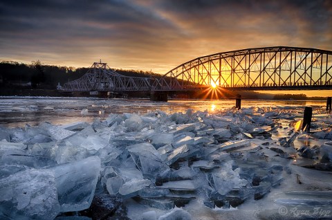 These 12 Images Of The Connecticut River Ice Jam Are Absolutely Riveting