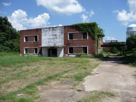 What Was Caught On Tape At This Abandoned Mississippi Hospital Will Send Chills Down Your Spine