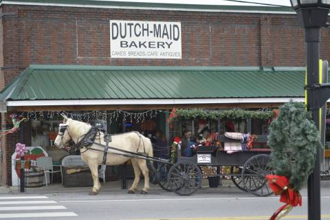 The Tennessee Bakery In The Middle Of Nowhere That’s One Of The Best On Earth