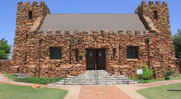 The Little-Known Church Hiding In Oklahoma That Is An Absolute Work Of Art