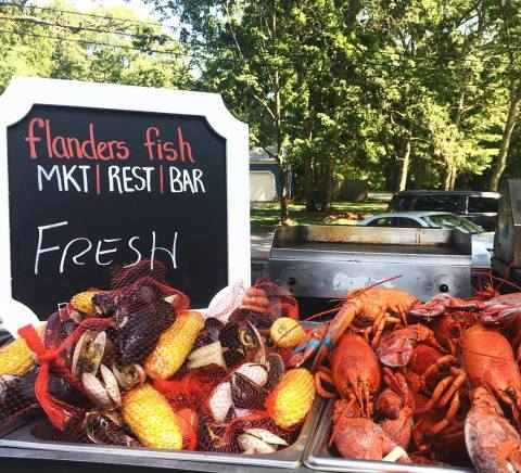 This No Frills Fish Market On The Connecticut Coast Belongs On Your Bucket List