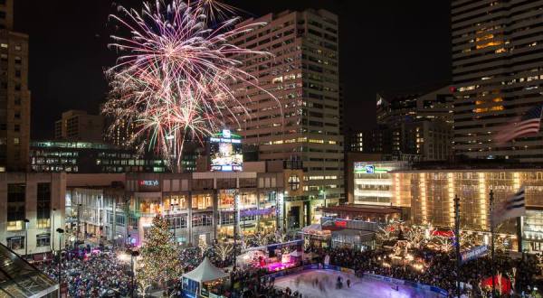 11 Ways To Eat, Drink, And Be Merry On Cincinnati’s Charming Fountain Square