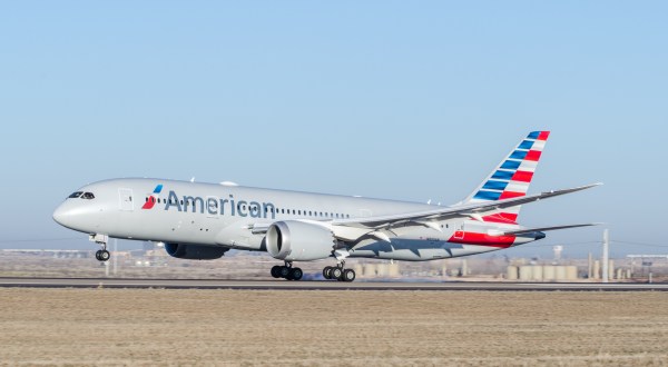 Attendants On American Airlines Flights Can Now Award Passengers Frequent Flyer Miles