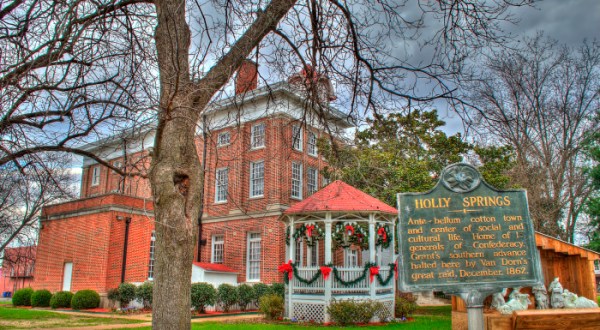 You’ll Never Forget A Trip To The Most Enchanting Town In All Of Mississippi