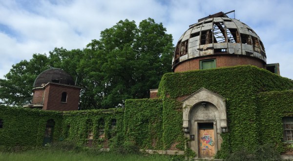12 Haunting Photos Of Cleveland’s Abandoned Astronomy Tower That Will Leave You In Awe