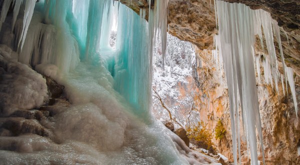 You Will Never Forget Your Visit To This Unbelievable Colorado Ice Cave