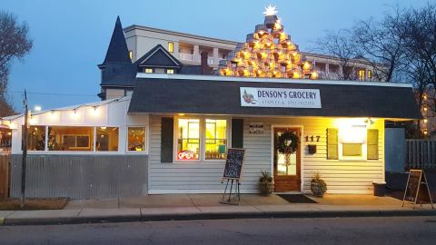The Unassuming Virginia Restaurant That Serves The Best Seafood You've Ever Tried
