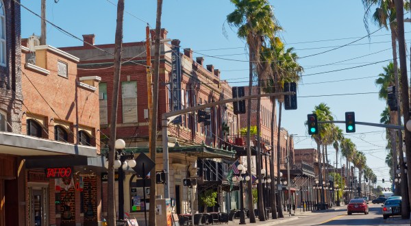 Underneath This Florida City Lies A Creepy Yet Amazing Abandoned Tunnel System