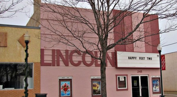 One Of The Most Unique Movie Theaters In The Country Is Located Right Here In Colorado