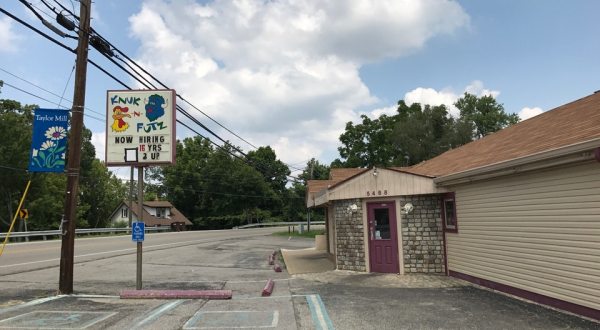 Warm Up In This Hole-In-The-Wall Restaurant With The Tastiest Wings In Kentucky
