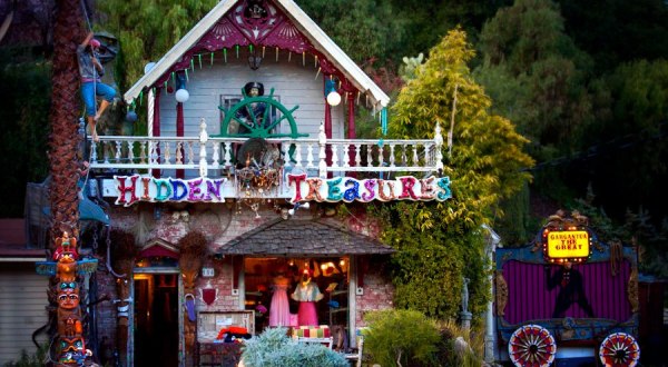 The Crazy One-Of-A-Kind Store You’ll Only Find In Southern California