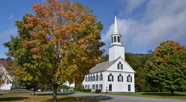 14 Quintessential Vermont Towns With Charming White Steeple Churches