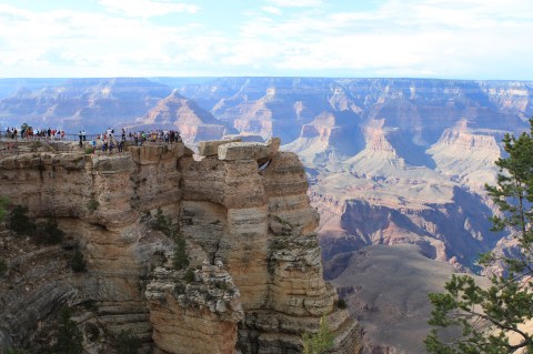 This Arizona Hike Leads To The Most Awe-Inspiring Lookout