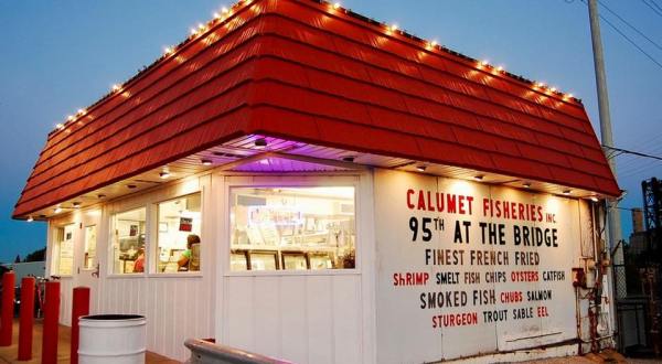 The Unassuming Chicago Restaurant That Serves The Best Seafood You’ve Ever Tried