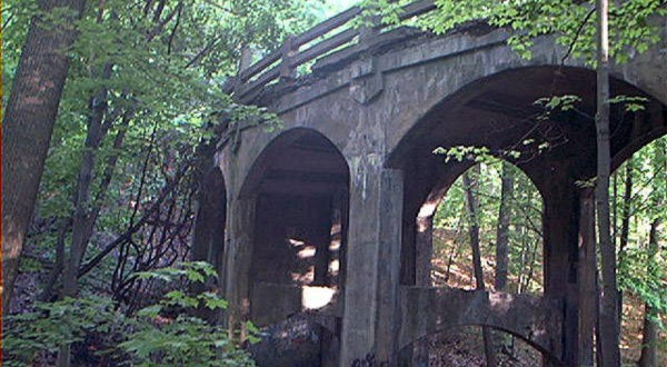 Most People Don’t Know The Story Behind Cleveland’s Abandoned Bridge To Nowhere