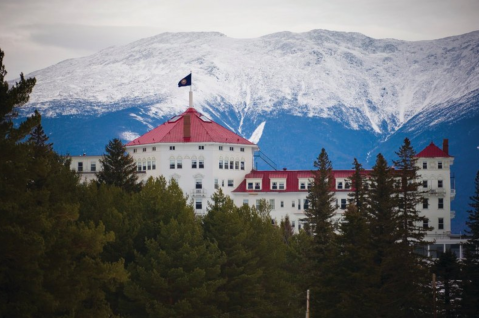 The History Behind This Remote Hotel In New Hampshire Is Both Eerie And Fascinating
