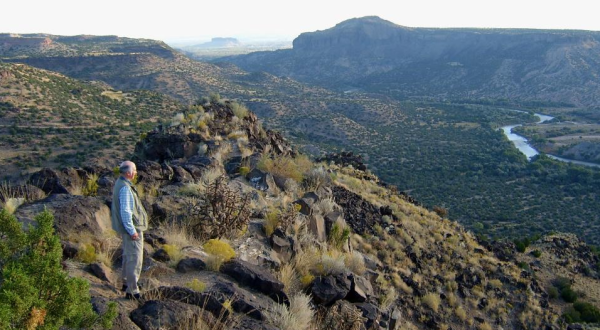 The Canyon Hiking Trail In New Mexico That Boasts The Most Spellbinding Views