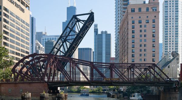 The 10 Weirdest And Strangest Things That Have Ever Happened In Chicago