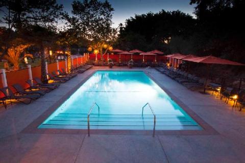 Northern California's Naturally Heated Outdoor Pool Is All You Need This Winter