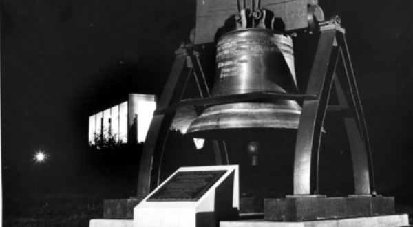 Most People Don’t Know There’s A Little Liberty Bell In Missouri