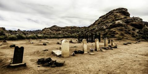 The Story Behind This Ghost Town Cemetery In Utah Will Chill You To The Bone