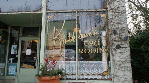 The Whimsical Tea Room In New York That's Like Something Out Of A Storybook