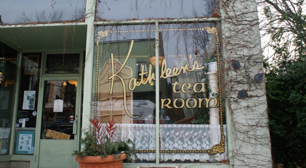 The Whimsical Tea Room In New York That’s Like Something Out Of A Storybook