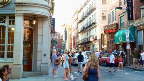 You'll Absolutely Love These 11 Charming, Walkable Streets In Boston