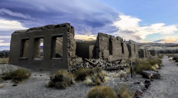 Most People Don’t Know About These Strange Ruins Hiding In Nevada