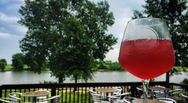 This Perfect Missouri Vineyard Has Amazing Wine And Even Lets You Spend The Night