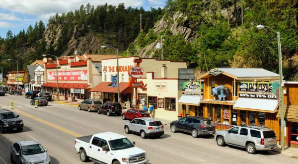 The Hilltop Town In South Dakota That’s Surrounded By The Most Beautiful Scenery