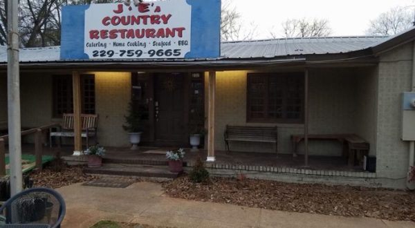 The Small Town Restaurant In Georgia Serves Up Meals Just Like Your Grandma Once Made