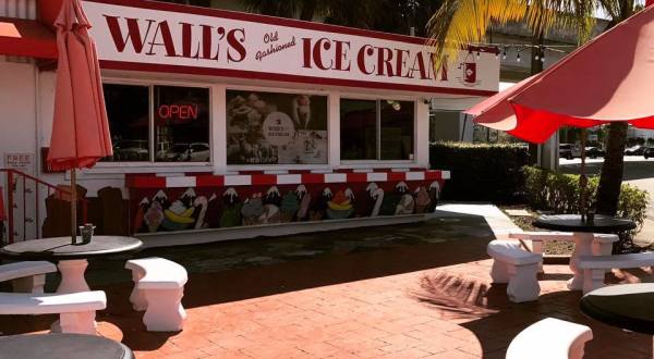 The Old Fashioned Ice Cream Shop In Florida That Will Take You Back To The 1960s
