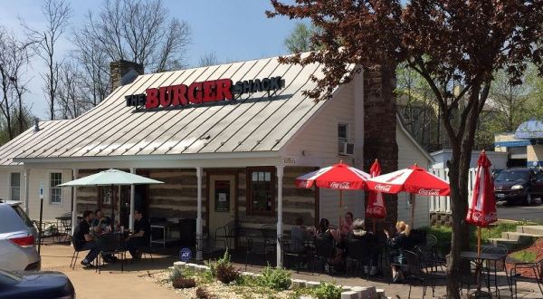 This Restaurant Way Out In The Virginia Countryside Has The Best Doggone Food You’ve Tried In Ages