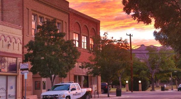 8 Sleepy Small Towns In Arizona Where Things Never Seem To Change