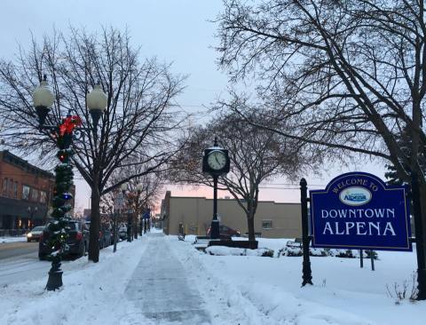 9 Cozy Small Towns In Michigan That Are Perfect For A Winter Getaway