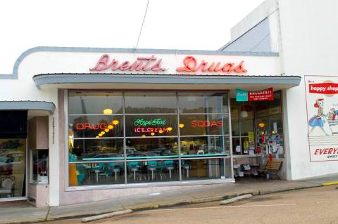 You’ll Absolutely Love This '50s Themed Diner In Mississippi