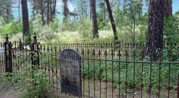 The Story Behind This Ghost Town Cemetery In Idaho Will Chill You To The Bone