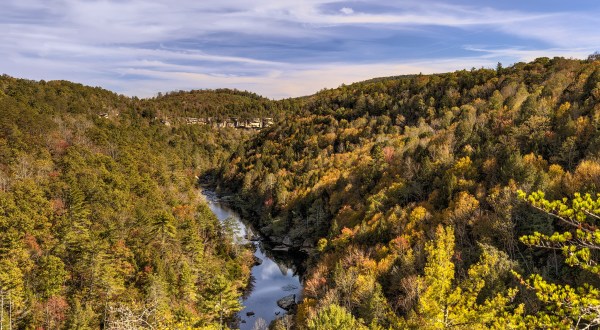 This Enchanting Hike Takes You Straight Through Tennessee’s Very Own Grand Canyon