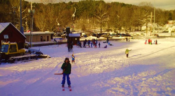 This Winter Park In Vermont Has Old School Fun For Everyone